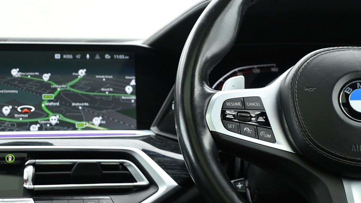 BMW X7 Image 15