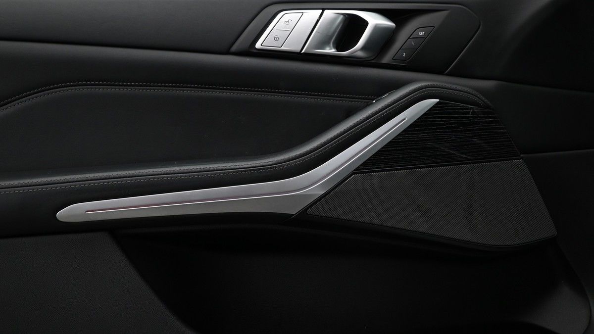 BMW X7 Image 13