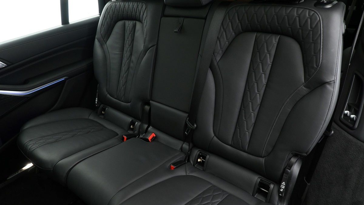 BMW X7 Image 5