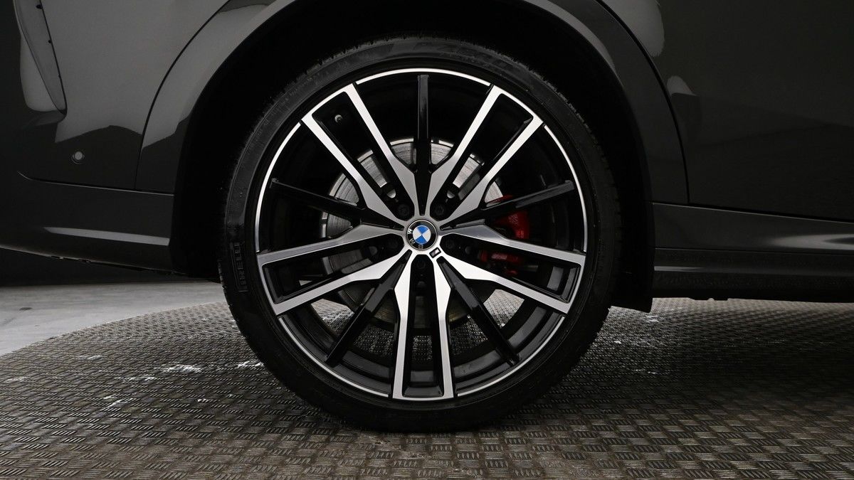 BMW X6 Image 9