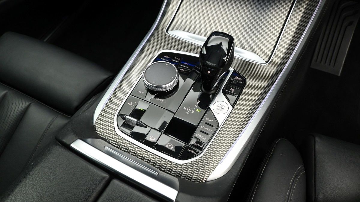 BMW X5 Image 2