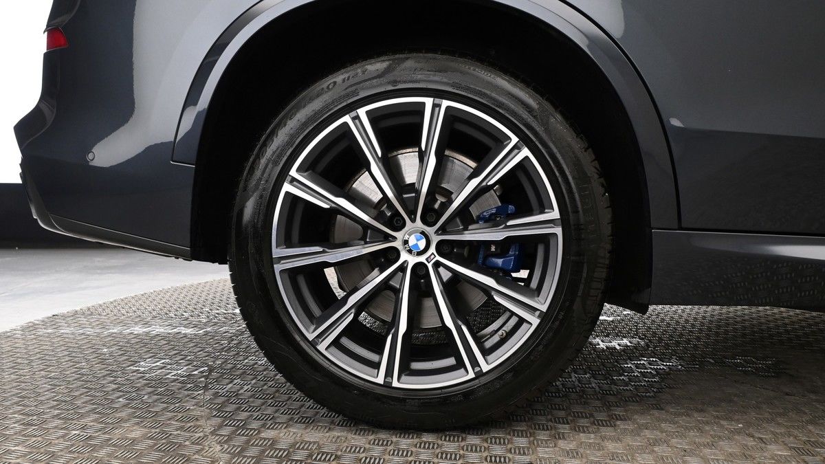 BMW X5 Image 9