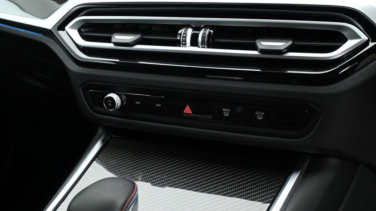 BMW M4 Competition Image 12