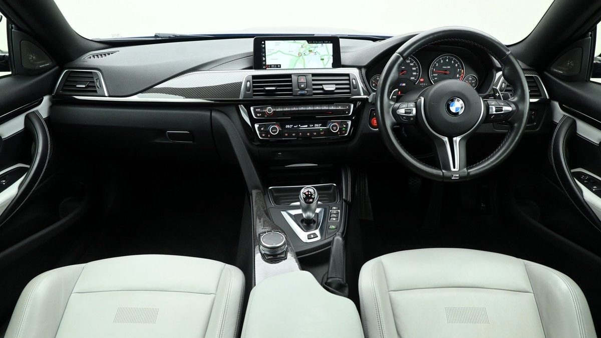 BMW M4 Image 14
