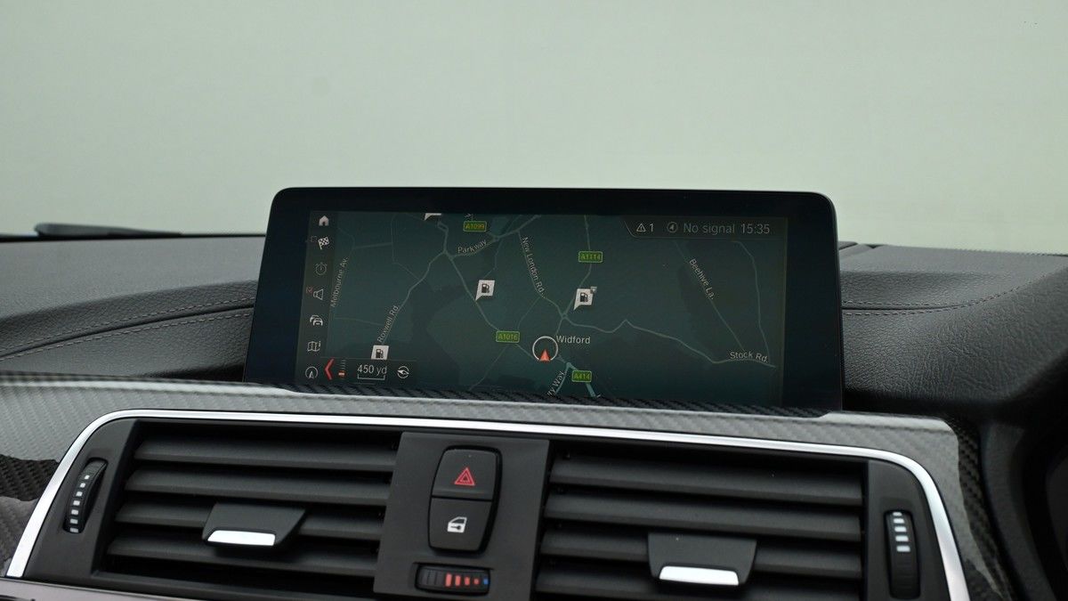 BMW M4 Image 10
