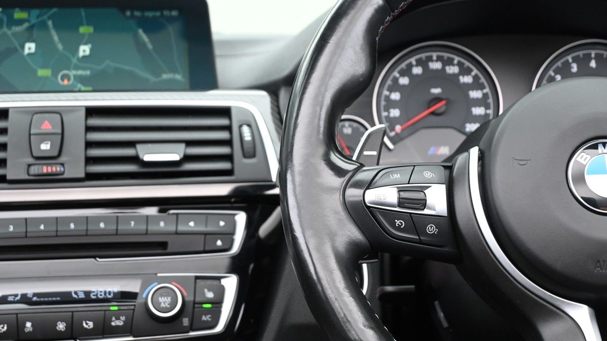 BMW M4 Image 14