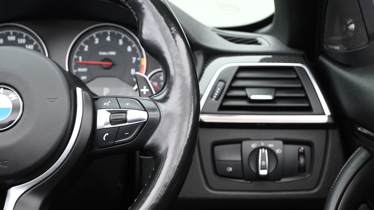 BMW M4 Image 15