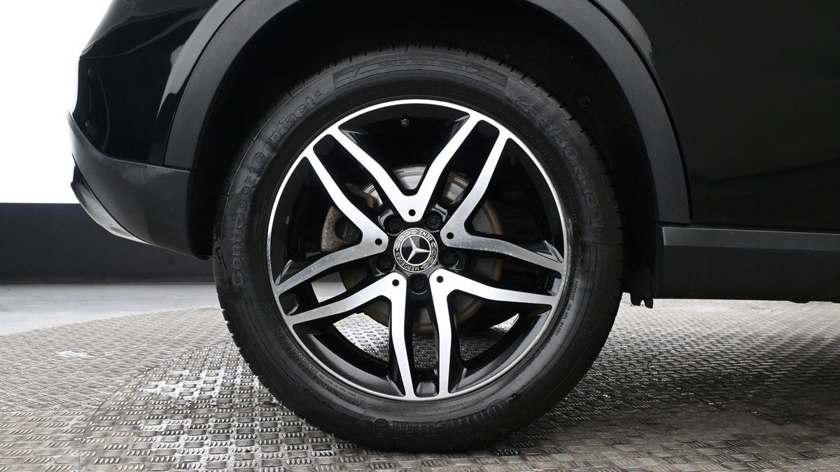Mercedes-Benz GLA Image 9