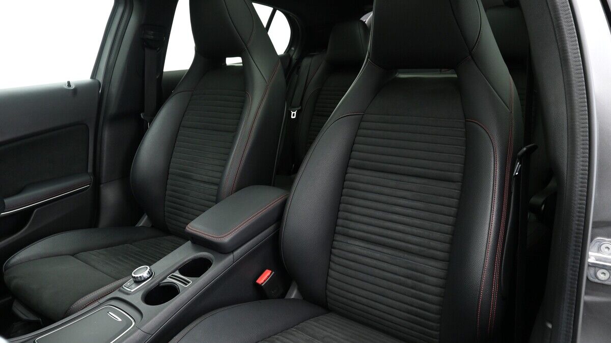 Mercedes-Benz GLA Image 4