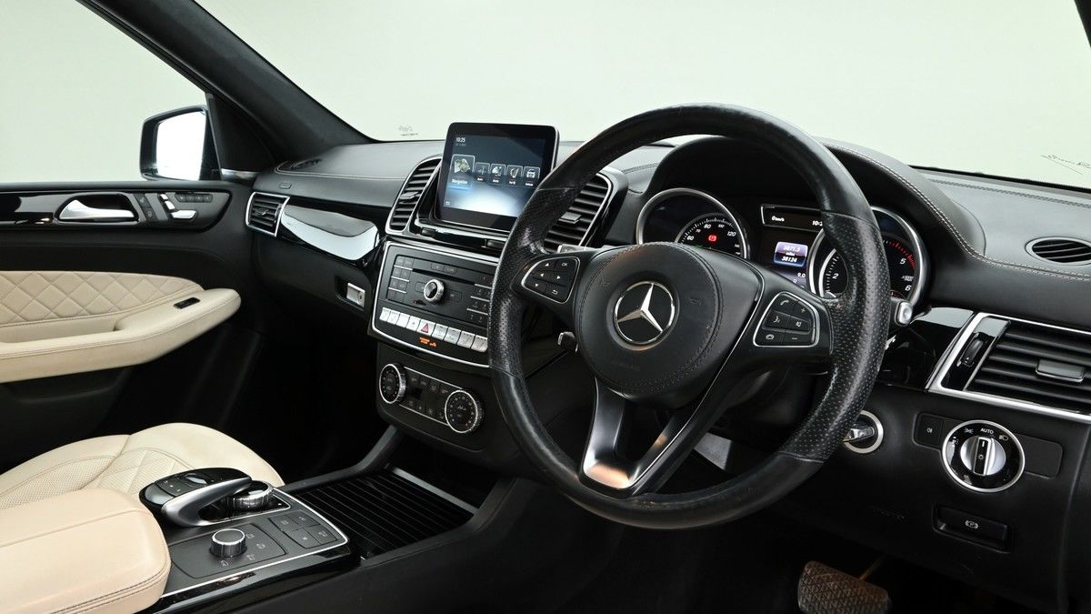 More views of Mercedes-Benz GLS Class
