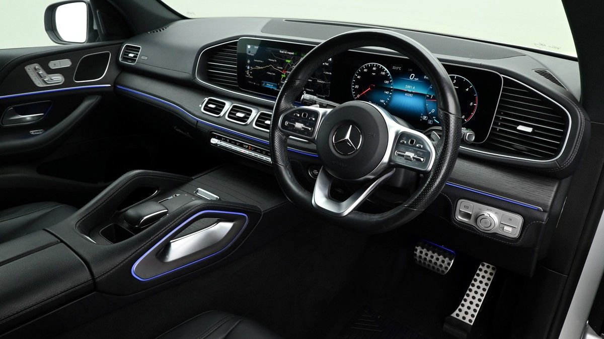 Mercedes-Benz GLE Image 2