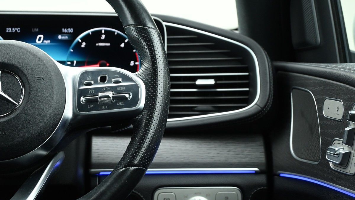 Mercedes-Benz GLE Image 15