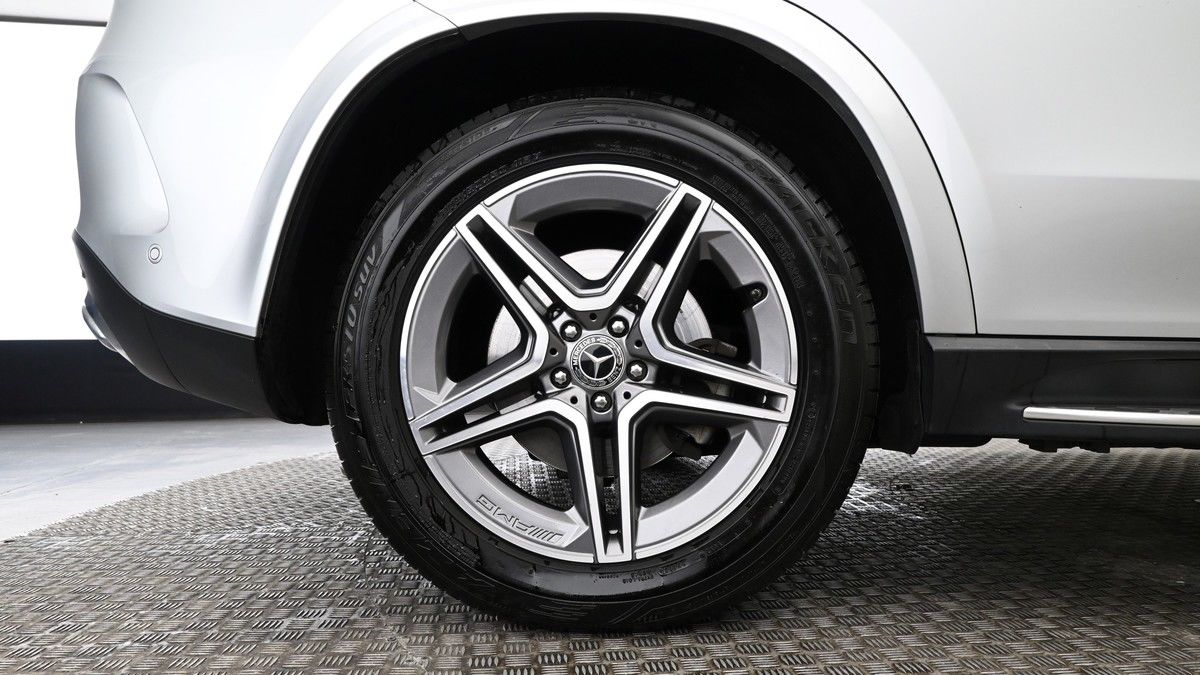 Mercedes-Benz GLE Image 8