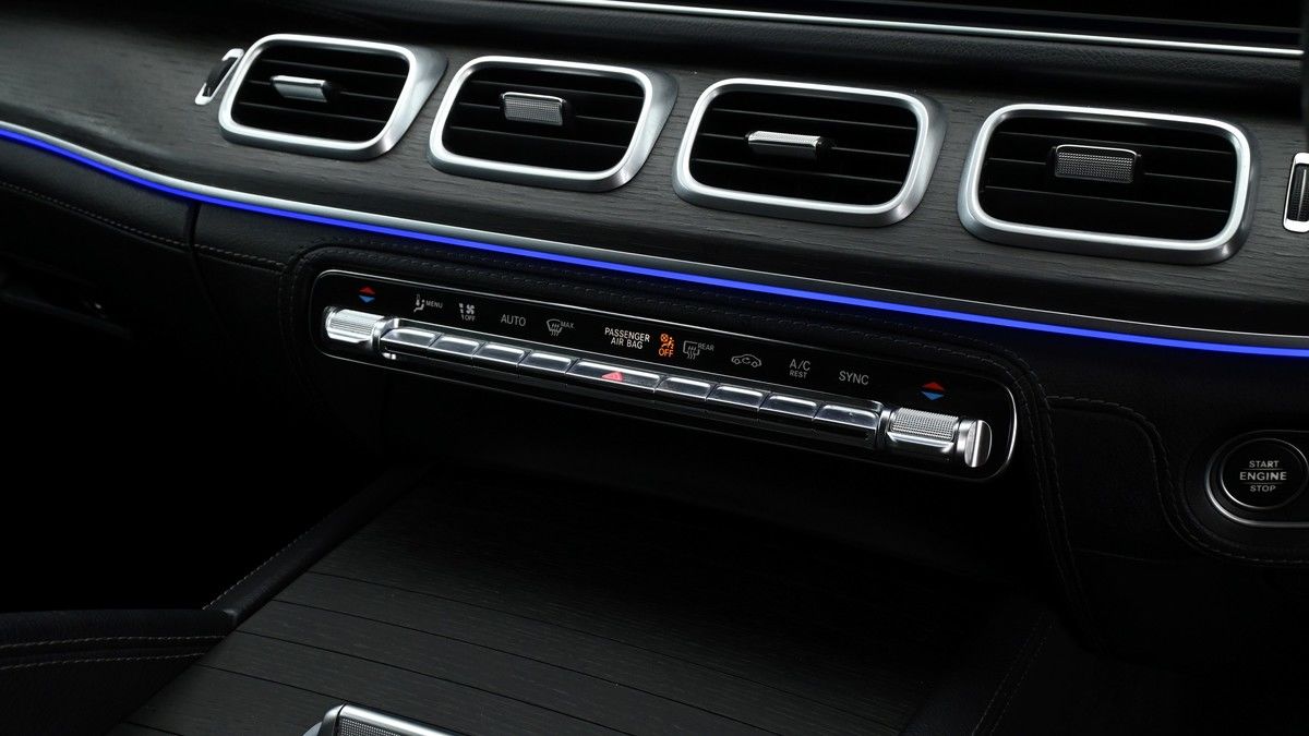 Mercedes-Benz GLE Image 12