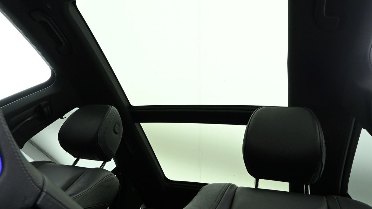 Mercedes-Benz GLE Class Image 2
