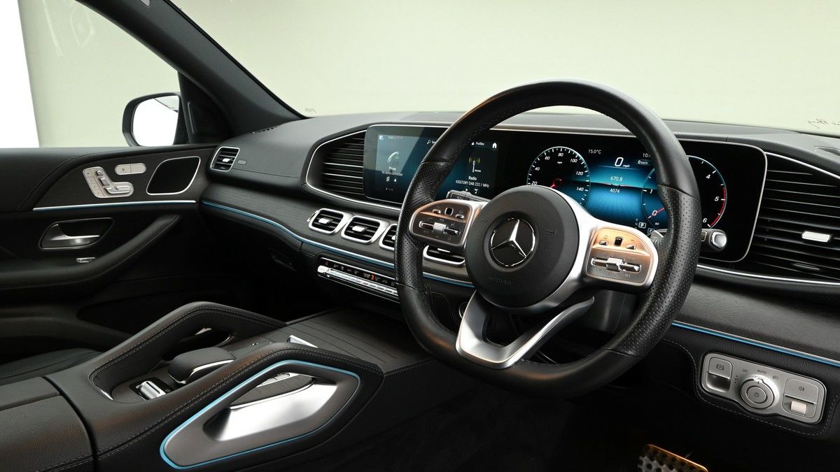 Mercedes-Benz GLE Class Image