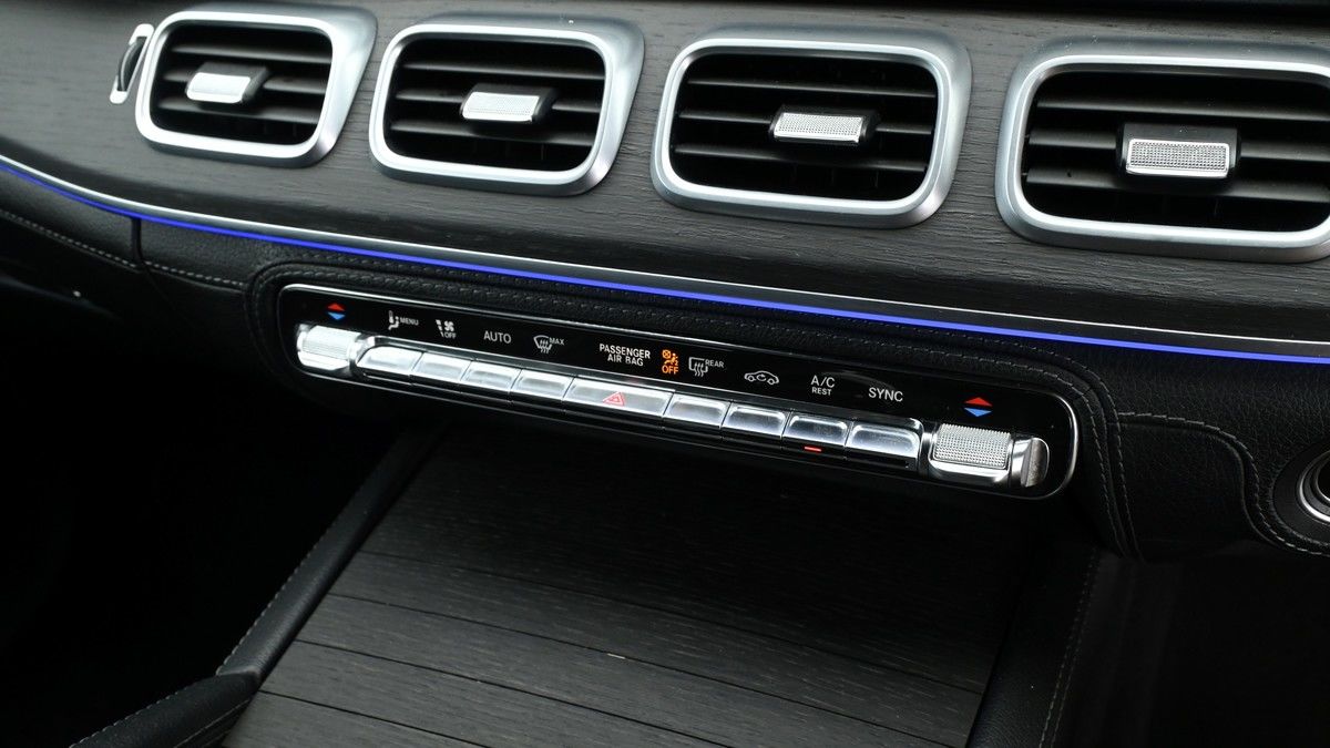 Mercedes-Benz GLE Image 12