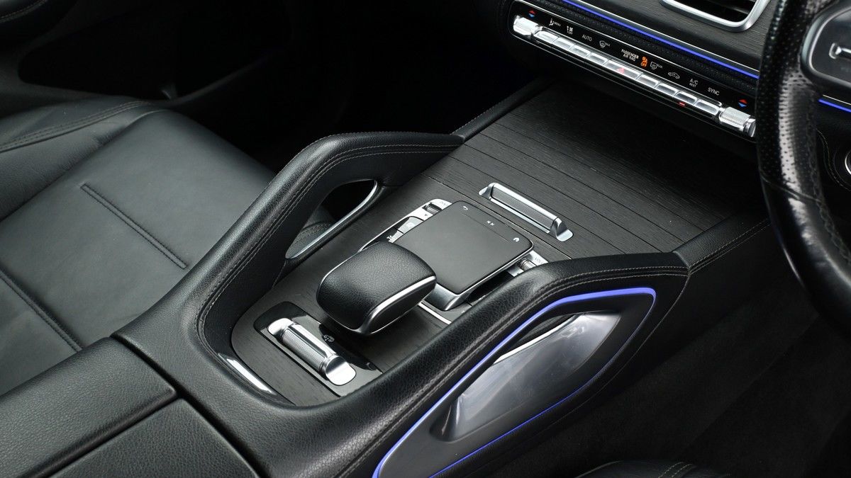 Mercedes-Benz GLE Image 2