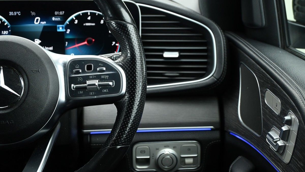 Mercedes-Benz GLE Image 16