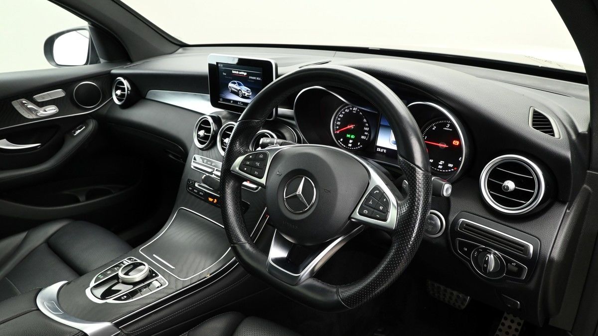 Mercedes-Benz GLC Image 3