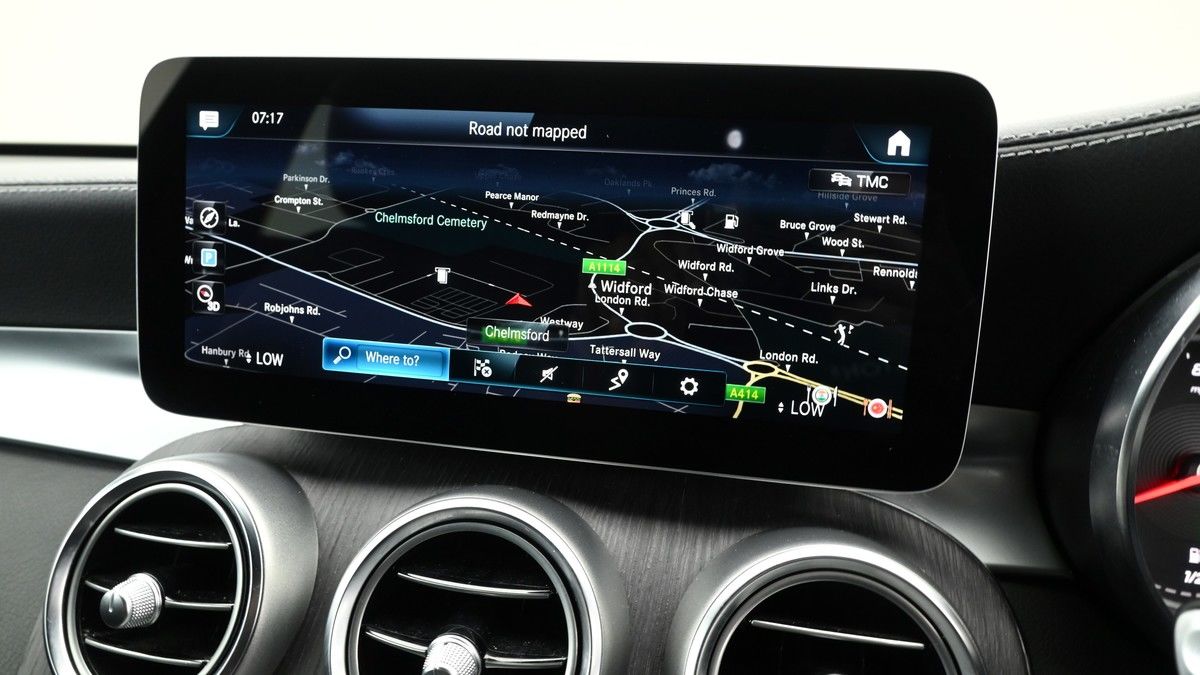 Mercedes-Benz GLC Image 11