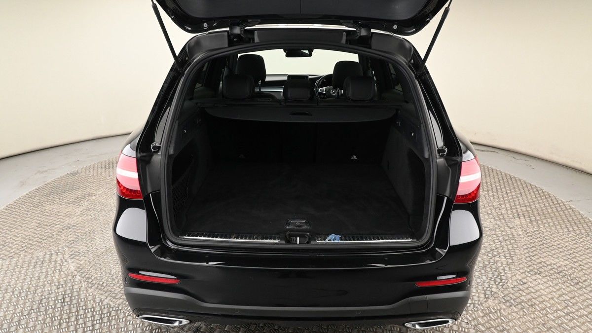 Mercedes-Benz GLC Image 10