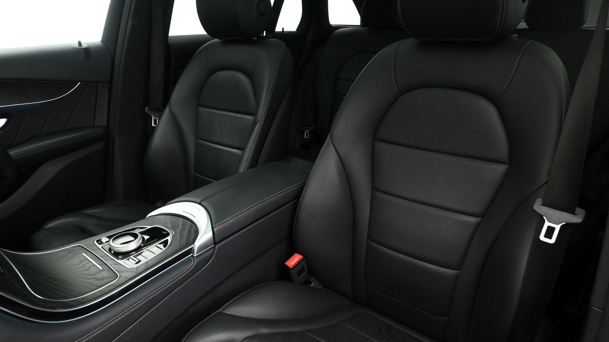 Mercedes-Benz GLC Image 4