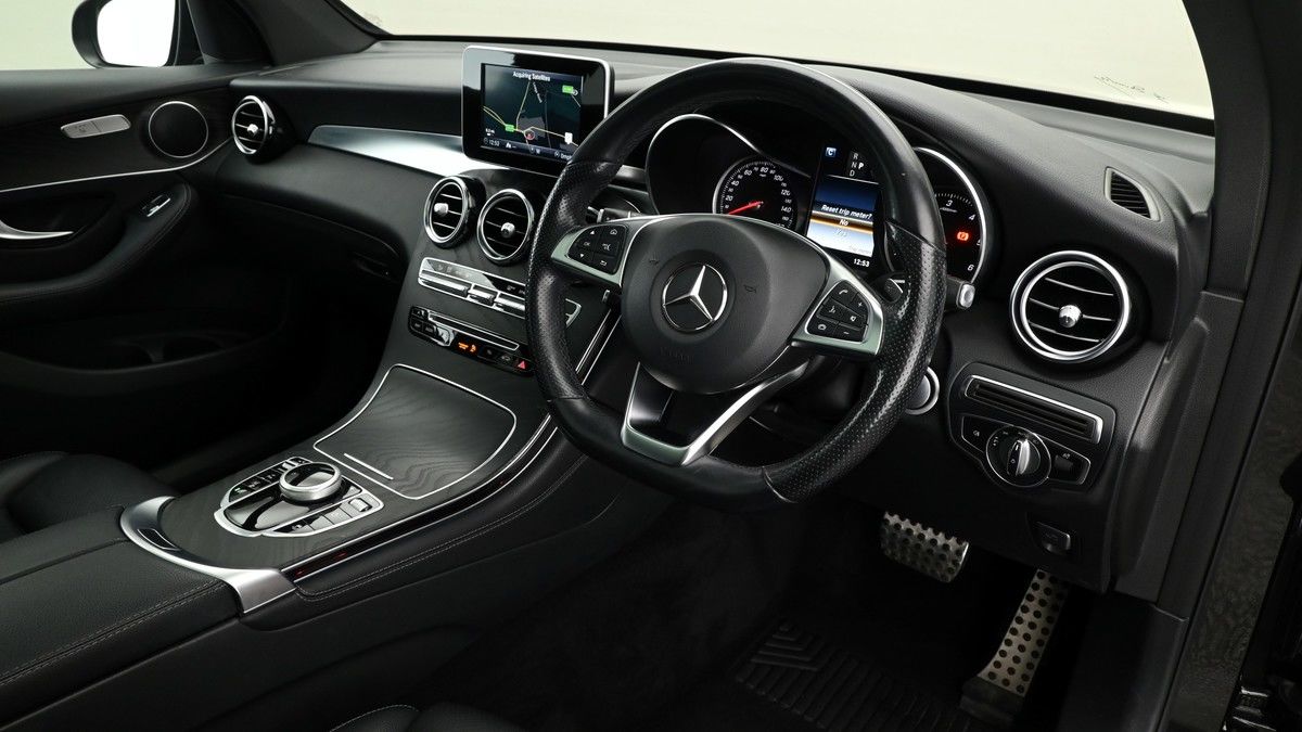 Mercedes-Benz GLC Image 3