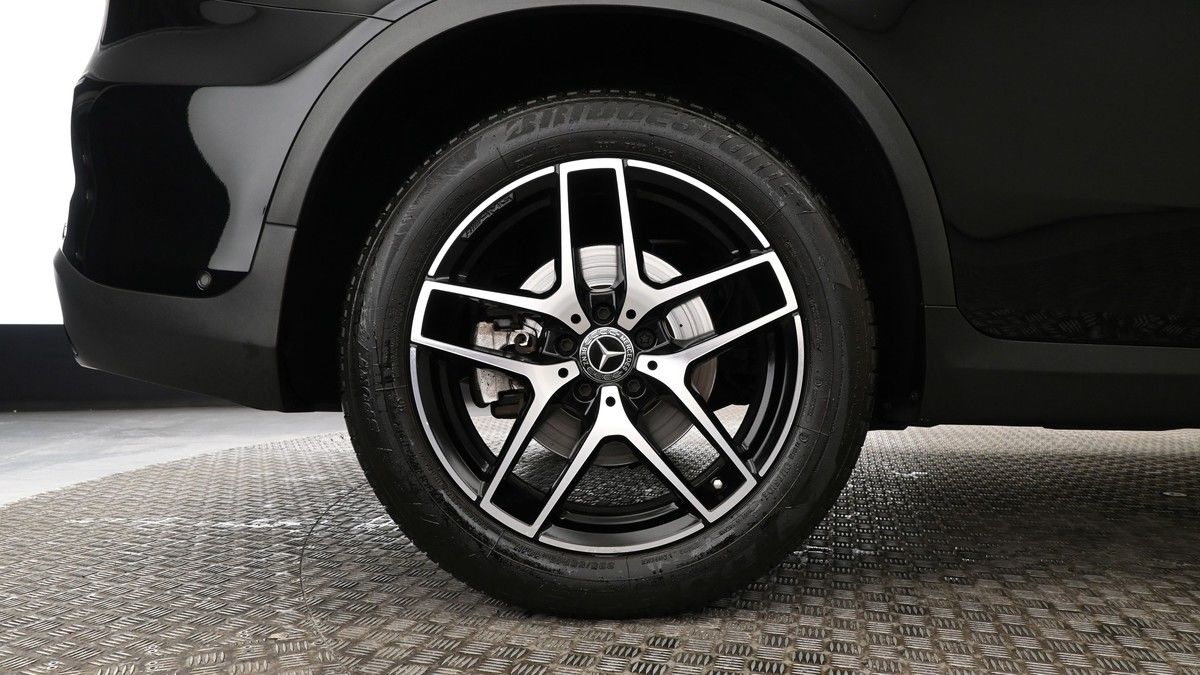 Mercedes-Benz GLC Image 9
