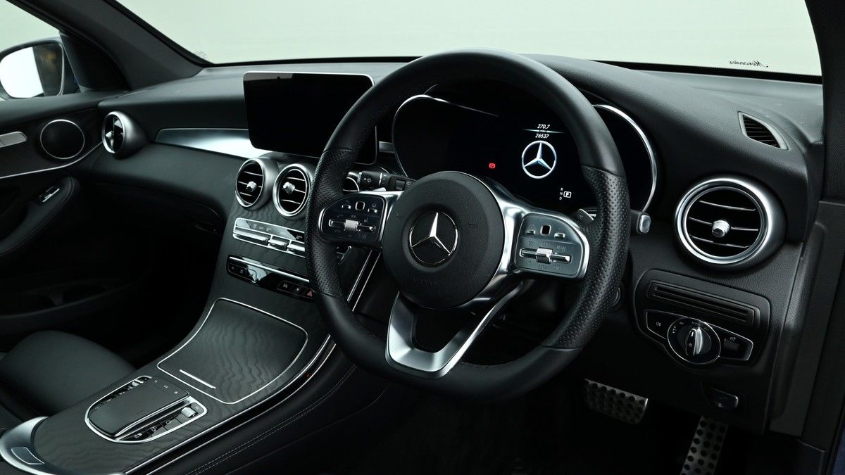 Mercedes-Benz GLC Image 3
