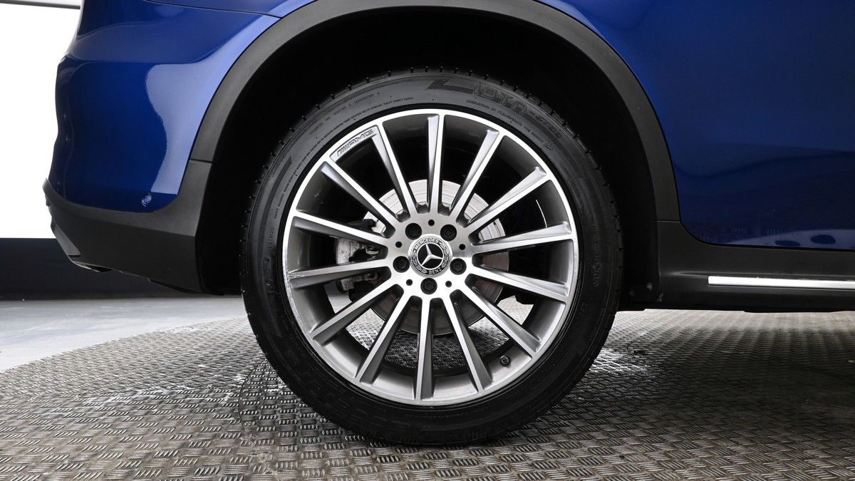 Mercedes-Benz GLC Image 8