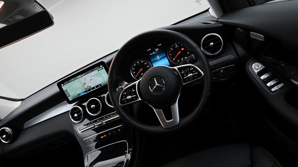 Mercedes-Benz GLC Image 2