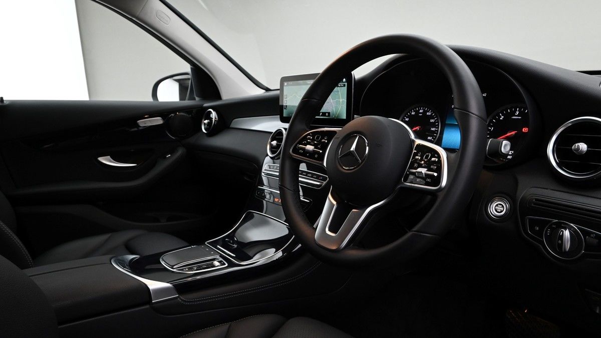 Mercedes-Benz GLC Image 3
