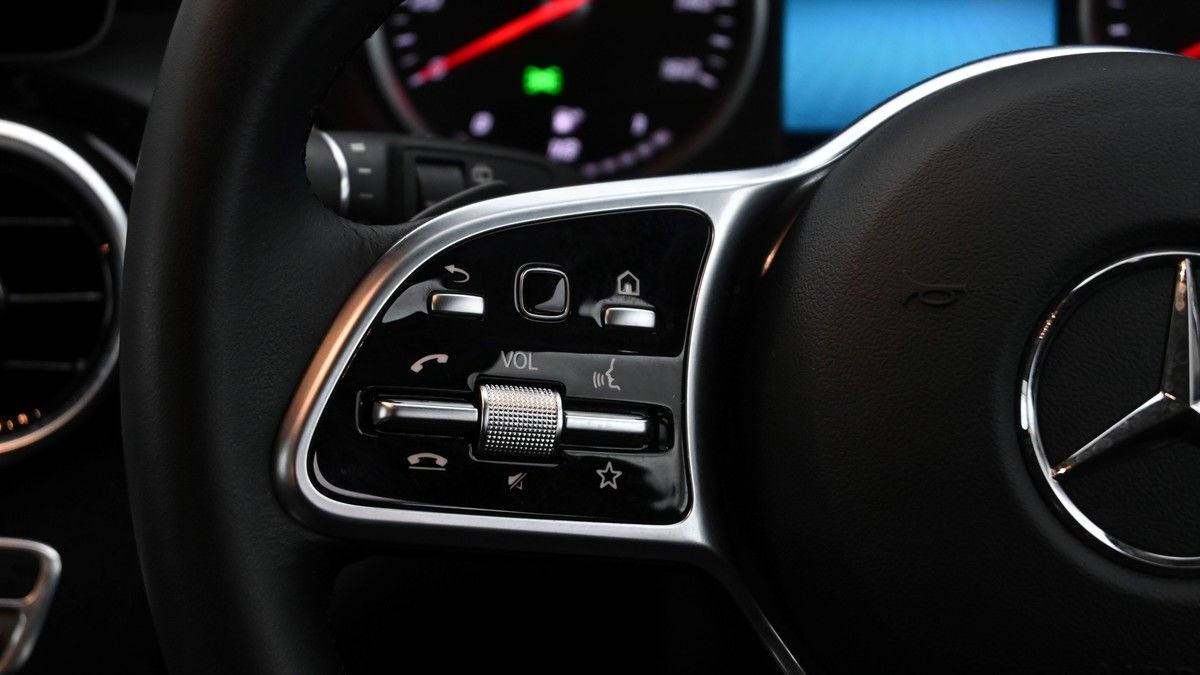Mercedes-Benz GLC Image 15