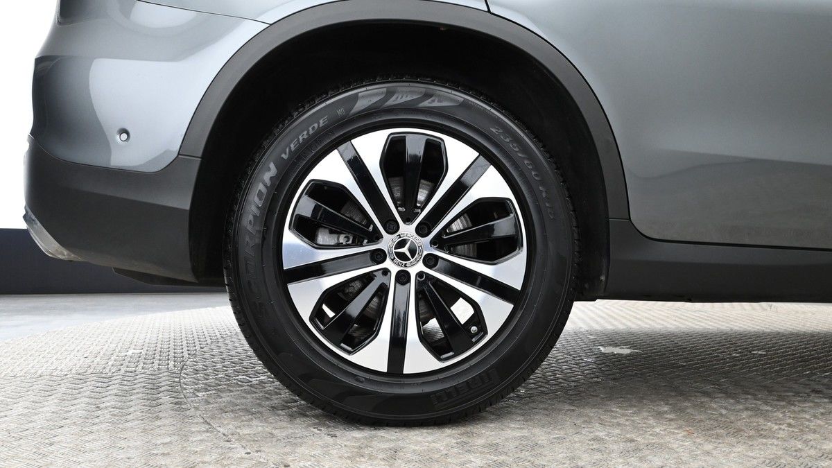Mercedes-Benz GLC Image 9