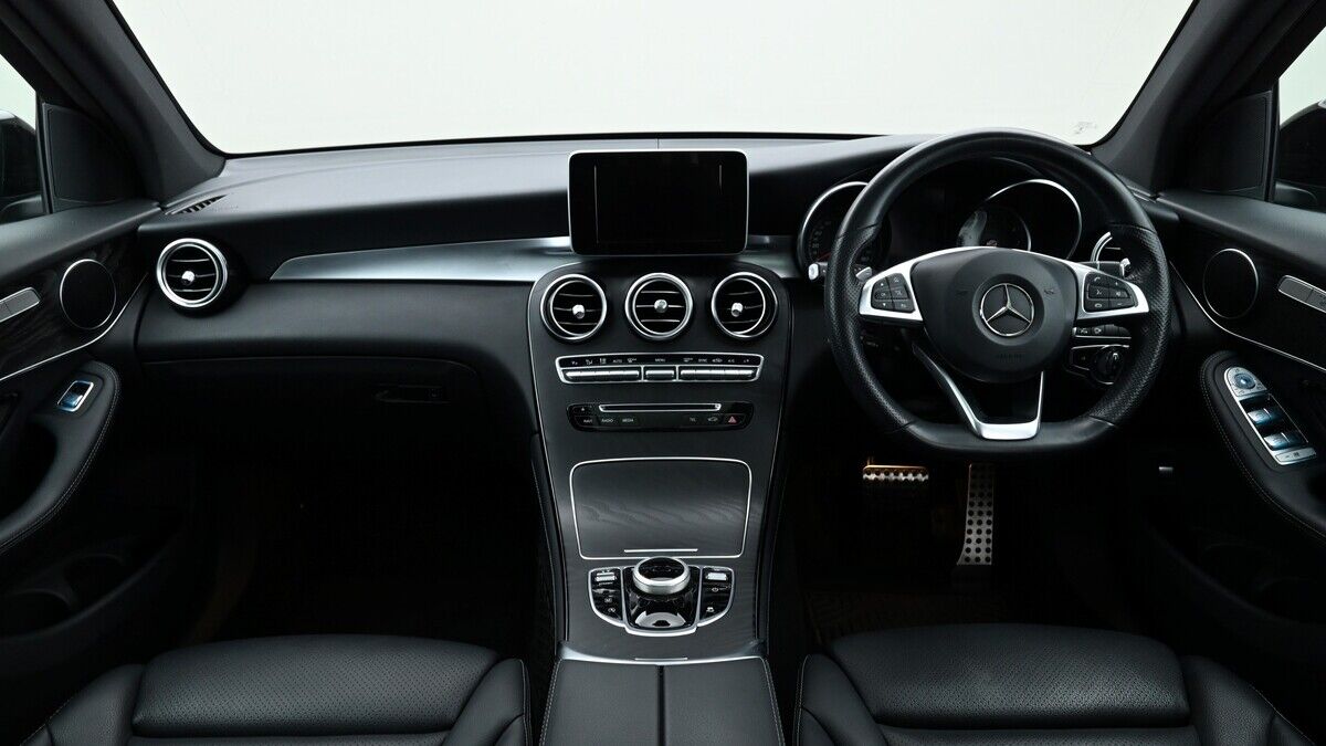 Mercedes-Benz GLC Image 14