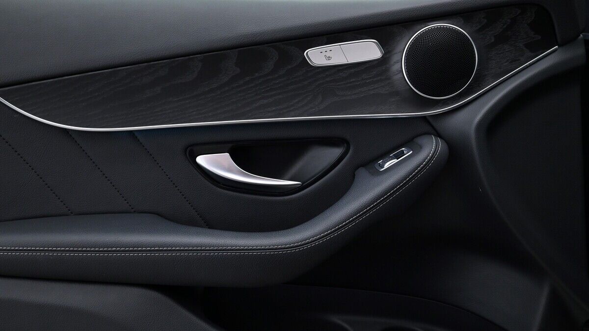 Mercedes-Benz GLC Image 13