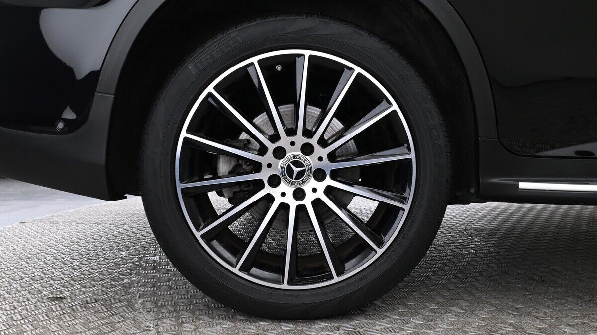 Mercedes-Benz GLC Image 9