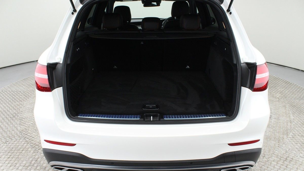 Mercedes-Benz GLC Image 10