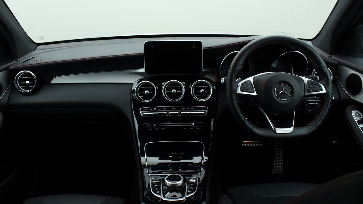 Mercedes-Benz GLC Image 14