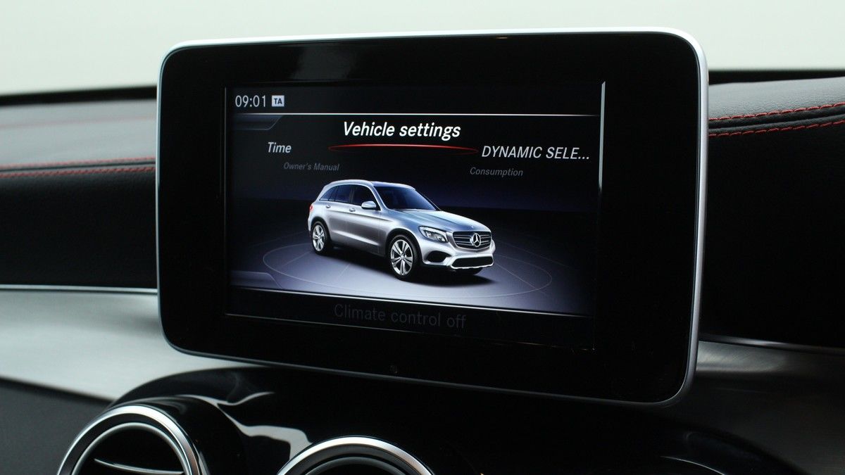 Mercedes-Benz GLC Image 11