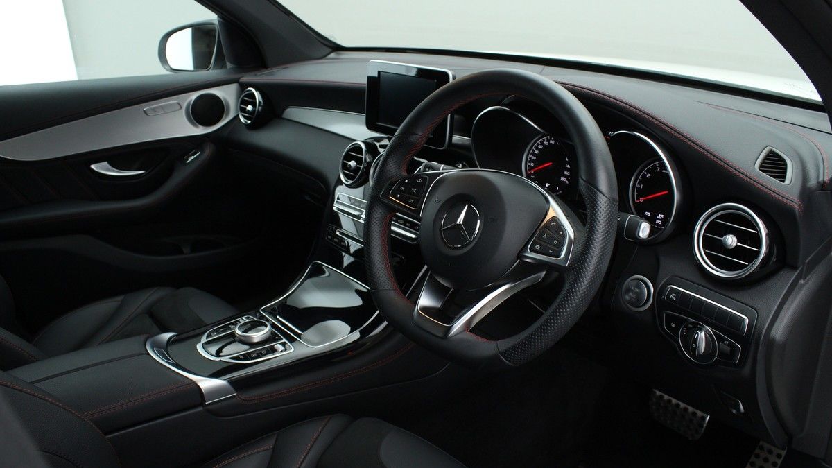 Mercedes-Benz GLC Image 3