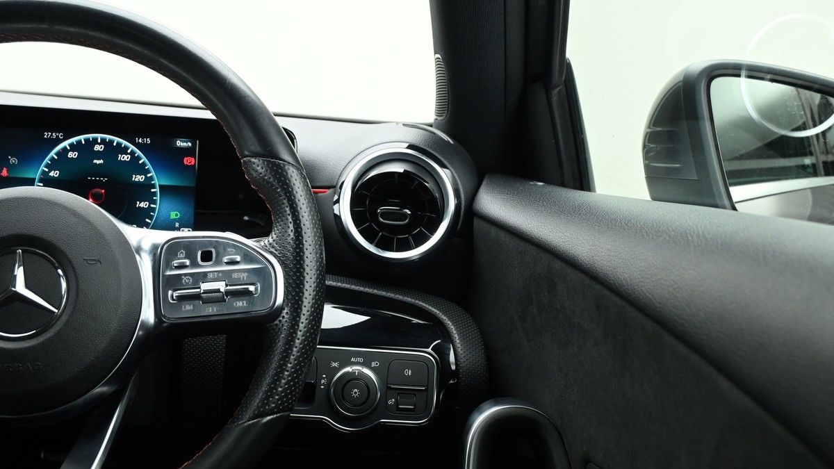 Mercedes-Benz A Class Image 16