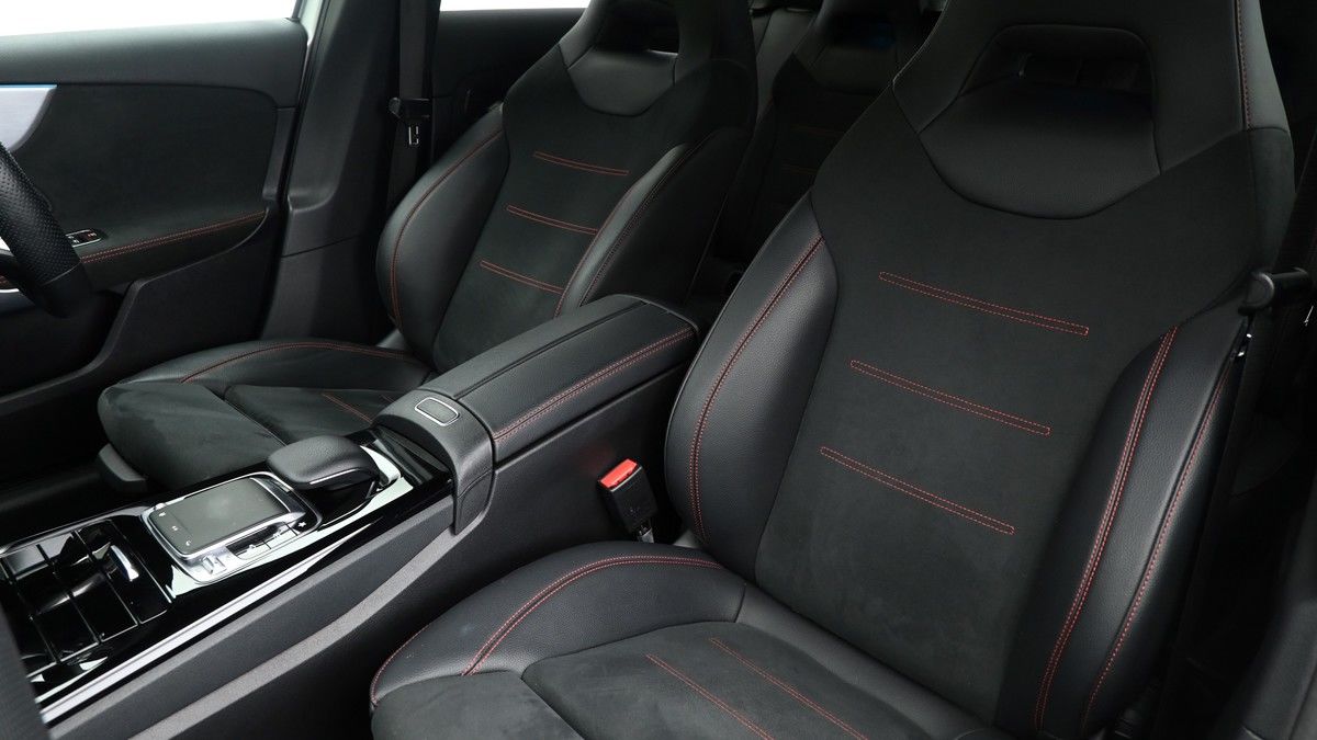 Mercedes-Benz A Class Image 4