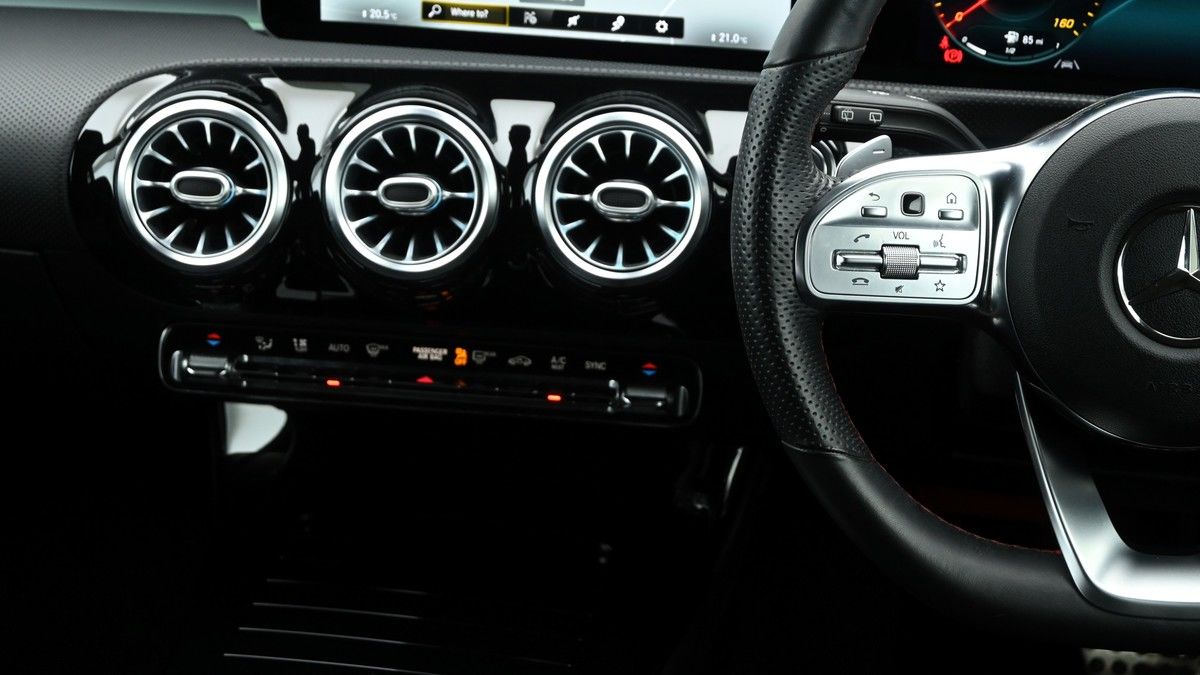 Mercedes-Benz A Class Image 15