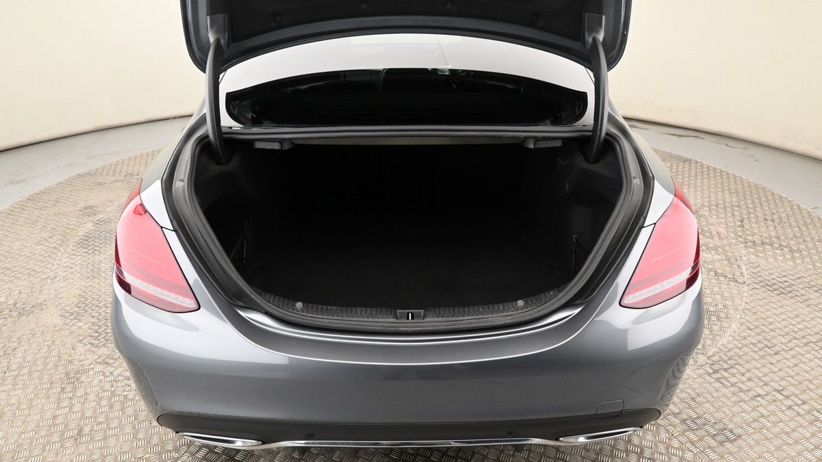 Mercedes-Benz C Class Image 9