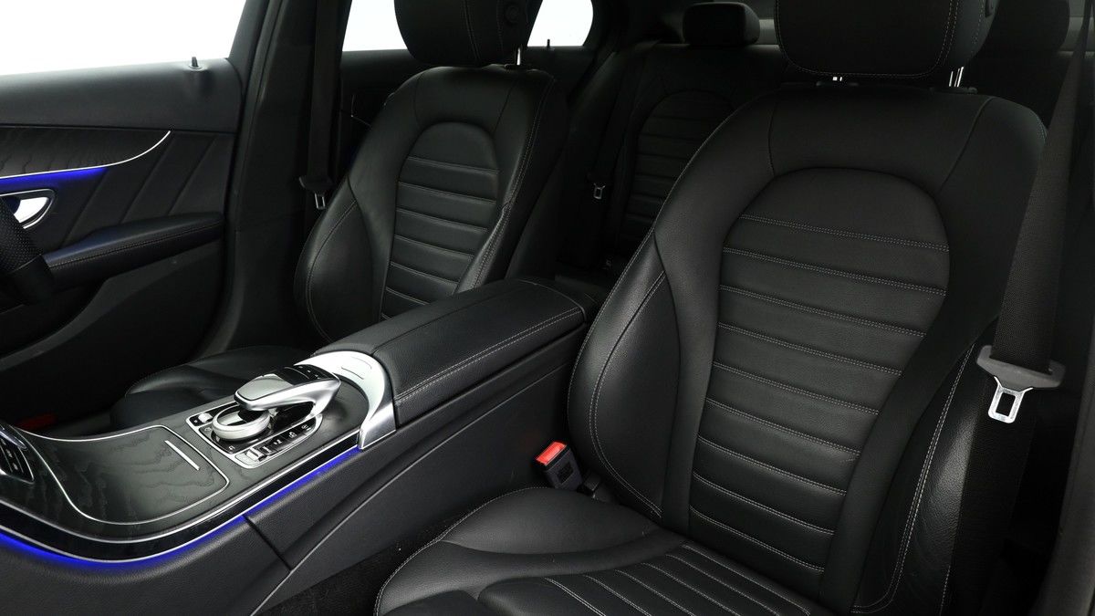 Mercedes-Benz C Class Image 3