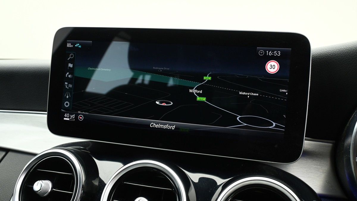 Mercedes-Benz C Class Image 11