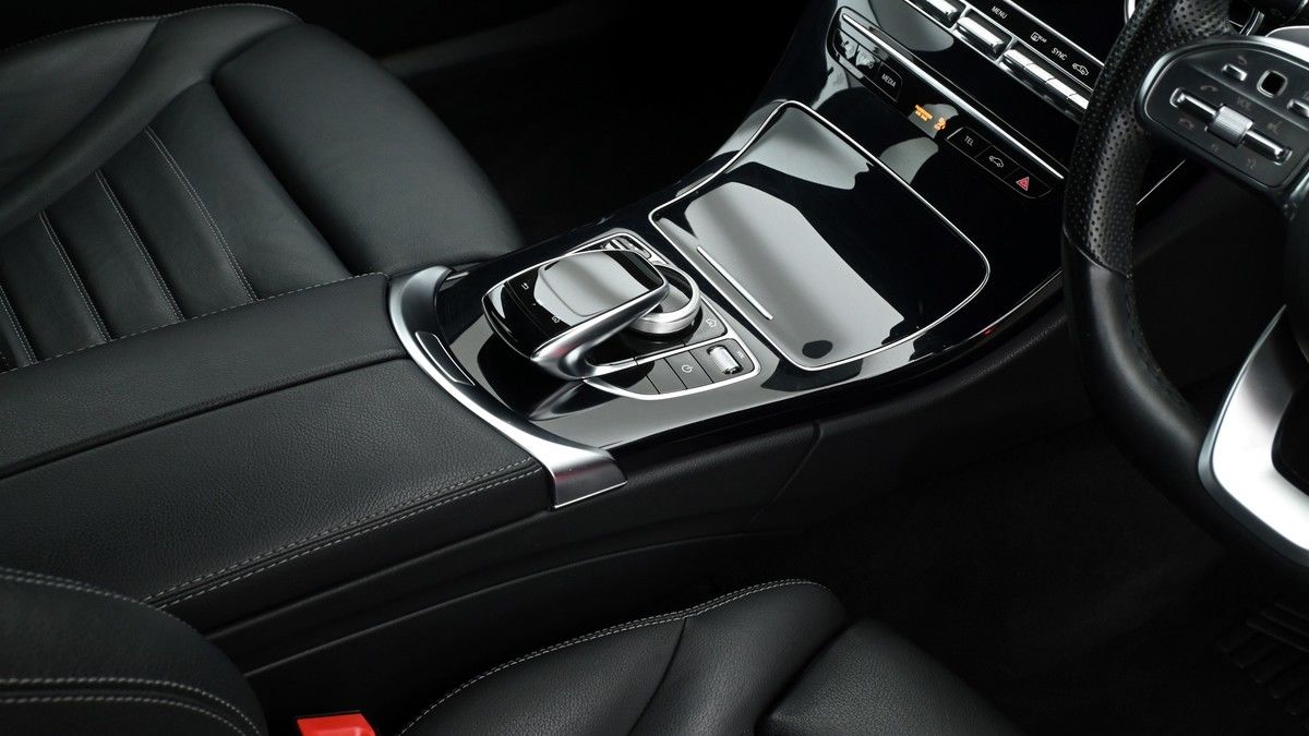 Mercedes-Benz C Class Image 2