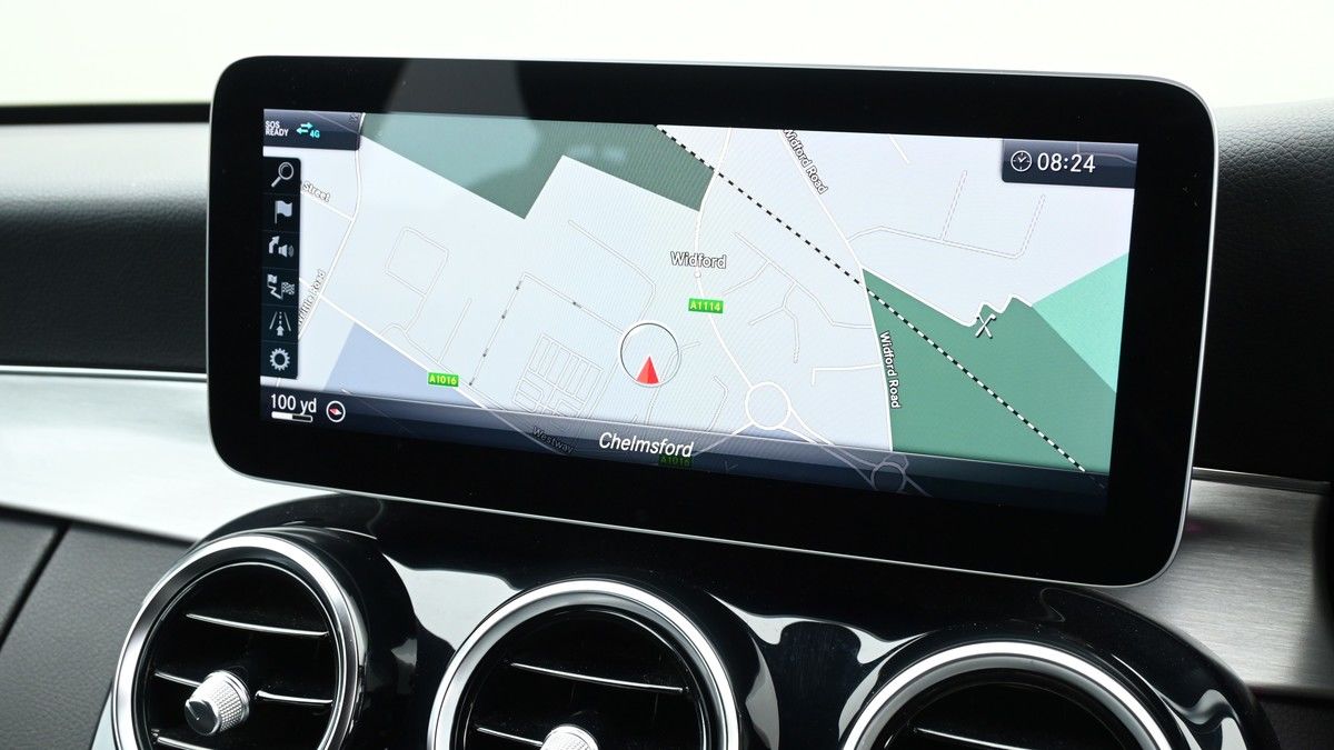 Mercedes-Benz C Class Image 11